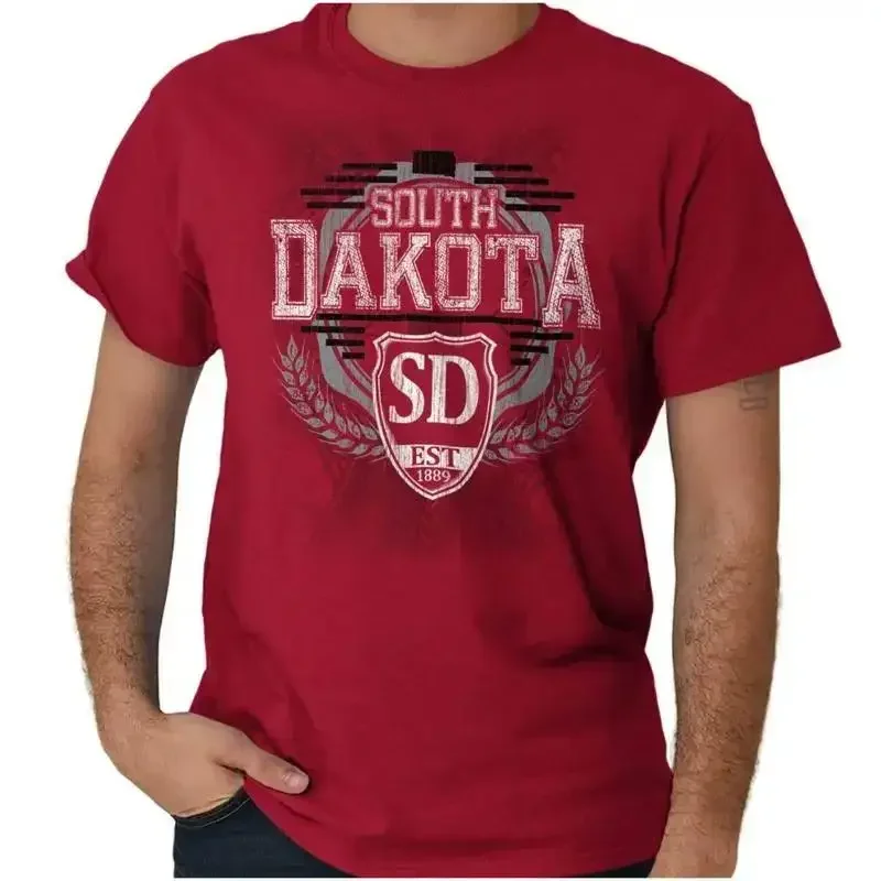 South Dakota Traditional Tourist Travel SD Adult Short Sleeve Crewneck Tee