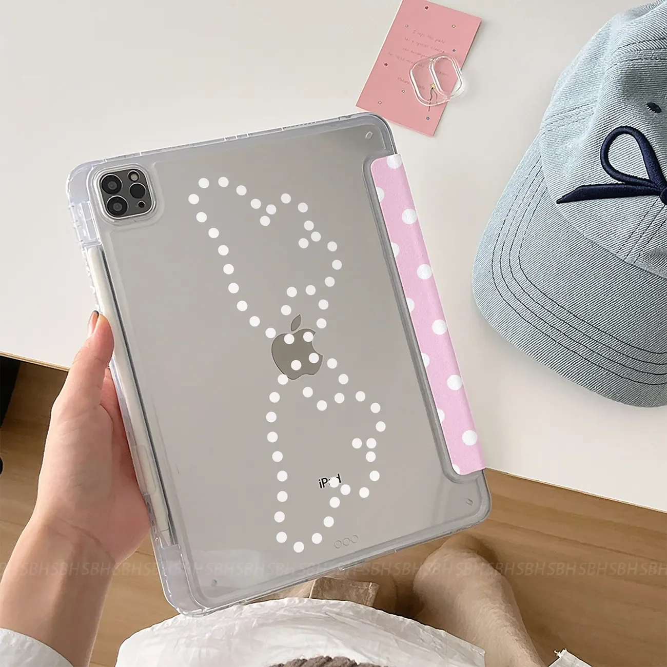 غطاء آيباد بتصميم أجنحة الملاك - مراجعة Ipad Cover Folio وسعره
