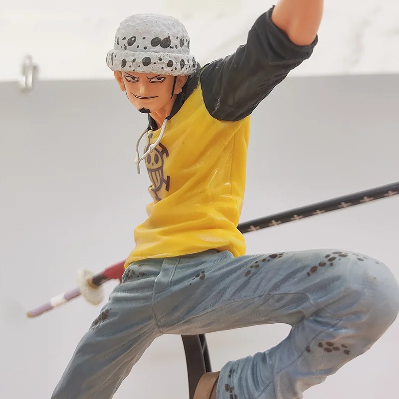 BANDAI ONE PIECE BATTLE graba Trafalgar D., popular Anime Figuras de acción de PVC de Water Law, juguetes modelo de Anime