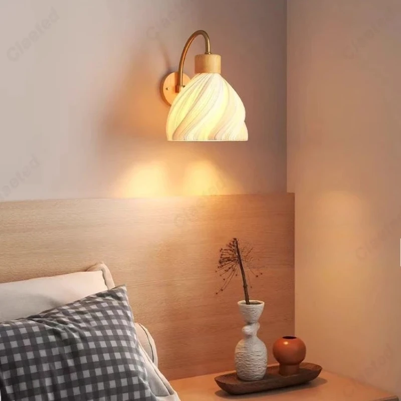European Cream Wood Style LED Wall Lamp with Ruffled Petal Shade Home Decor Lighting for Bedroom Bedside Living Room Corridor