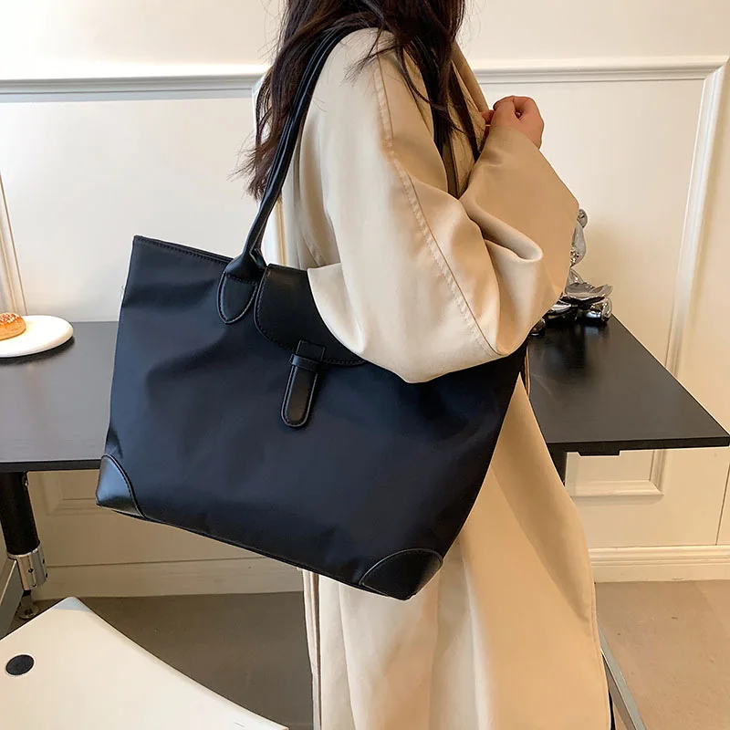 

Large Capacity Luxury Bag for Women New Fashion High-end Commuting Bag Student Class Crossbody Bags Versatile Disigner Handbag