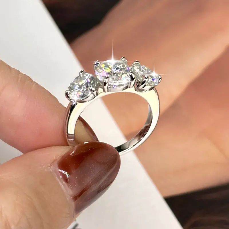 IOGOU 4.0cttw D Color VVS1 Round Moissanite 3-Stone Ring 14k Gold Filled Jewelry GRA Certified Wedding Engagement Gift for Women