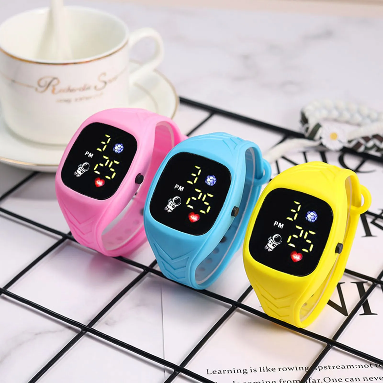 

Children'S Sports Electronic Watch Led Digital Watch 24 Hours Sports Outdoor Silicone Strap Football Sports Watch