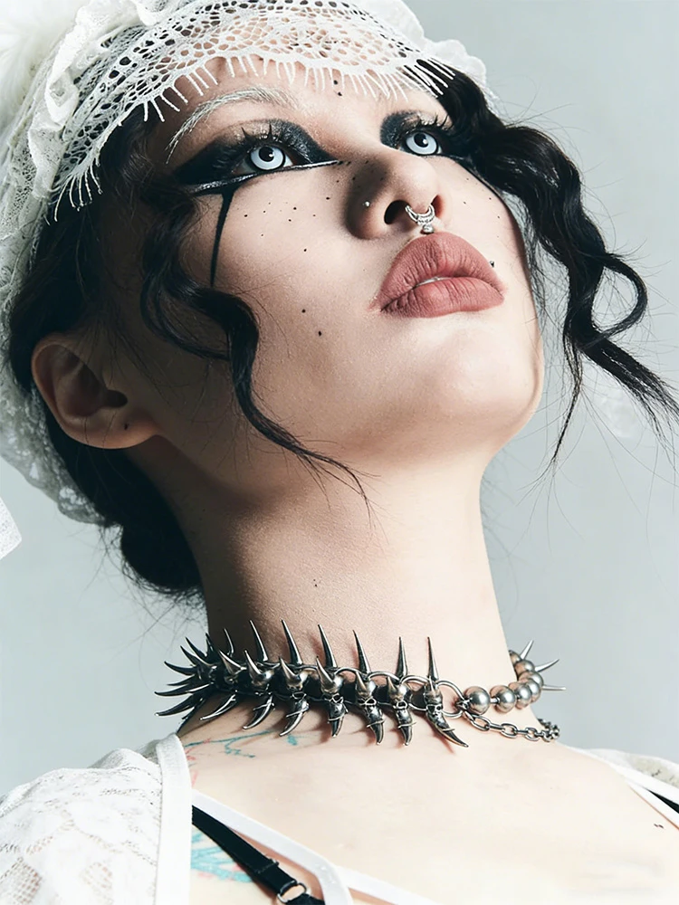 Vintage Punk Skull Spiked Choker Necklace - Copper Material Jewelry Accessories for Women & Men, Gothic Style Sharp Thorn Pendan