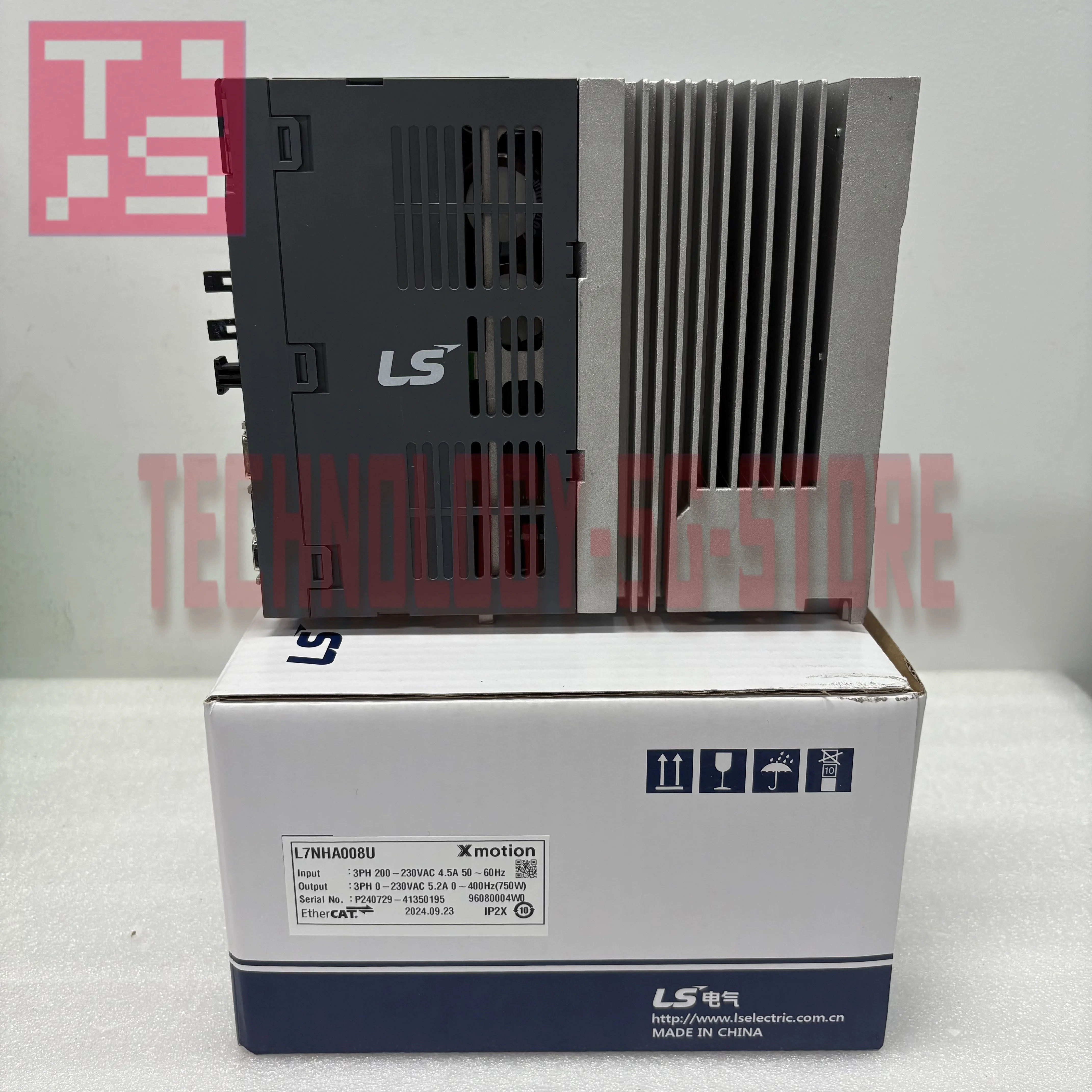 

L7NHA008U 100%НОВЫЙ сервопривод в коробке