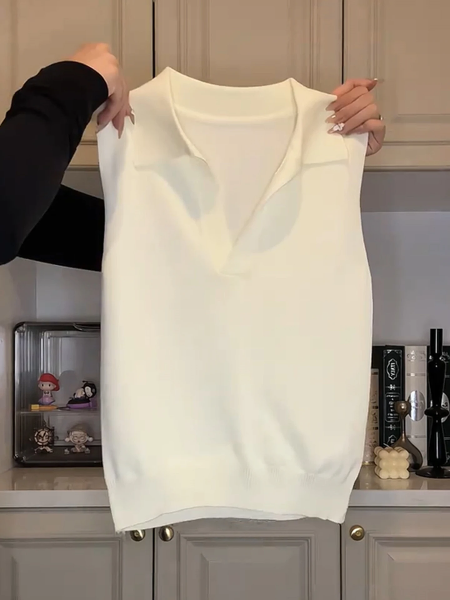 

Новый модный вязаный женский топ-жилет из матовой ткани, приятный к телу, для повседневной носки, летний, в стиле кэжуал