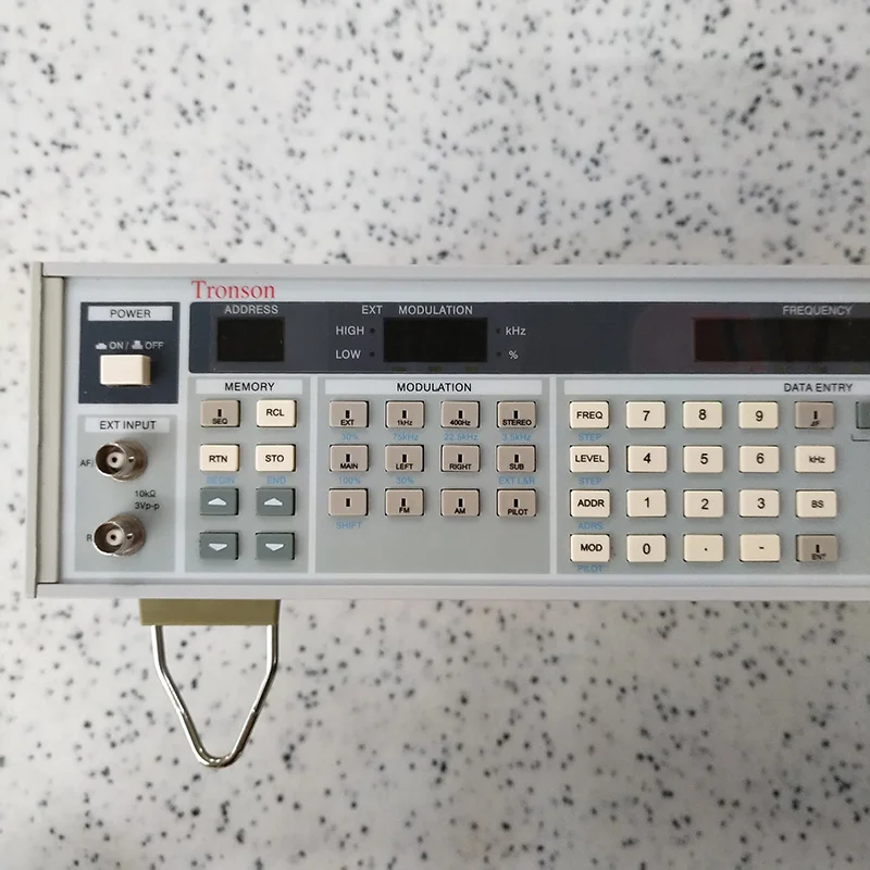 

SG-1501B Stereo Standard Signal Generator 150MHz FM AM