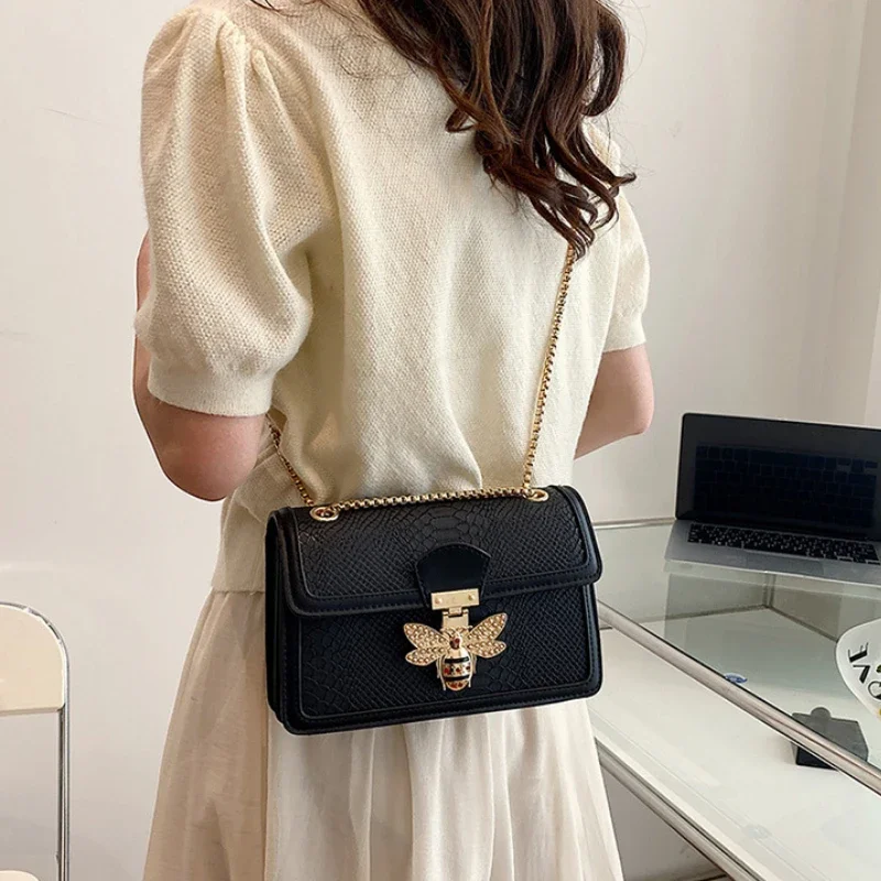 Women Bags Alligator Pattern Chain Small Square Bag Vintage Flap Bee Purses Leisure Crossbody Bags for Women Fashion Handbags