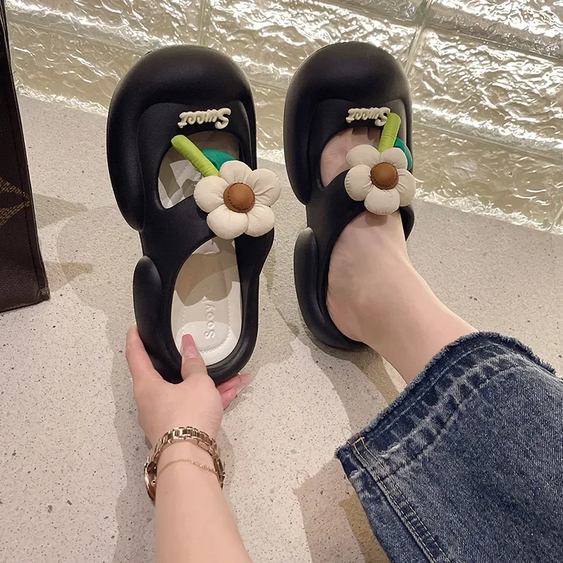 Casual Slippers Vrouwen Thuis Bloem Designer Schoenen Meisjes Trend Sandalen Zomer Strand Leuke Muilezels Mode Indoor Platform Slides Plat