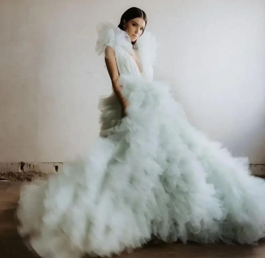 Stunning Ruffles Bridal Tulle Dress Mint Fluffy Long Train Prom Party Dresses Bride Wedding Gowns Photography Dress Props Custom