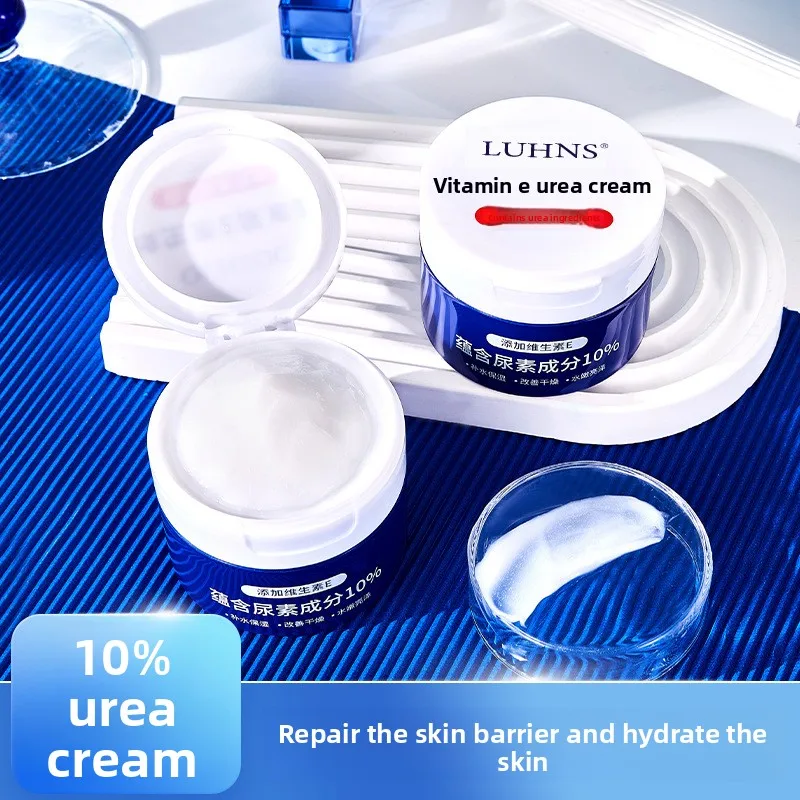 Crema de urea, crema de vitamina E y crema para el cuidado de la piel alivia la sequedad, pelar y hidratar la piel de pollo.