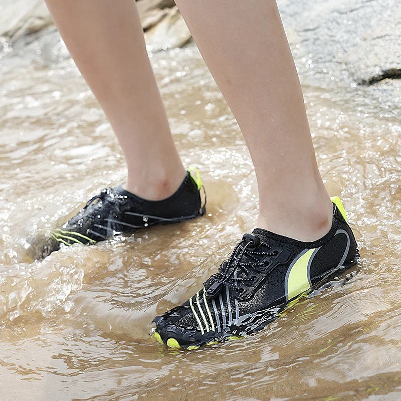 Sepatu telanjang kaki pria, sepatu olahraga air bernapas, sepatu kets perlengkapan luar ruangan, sepatu latihan cepat