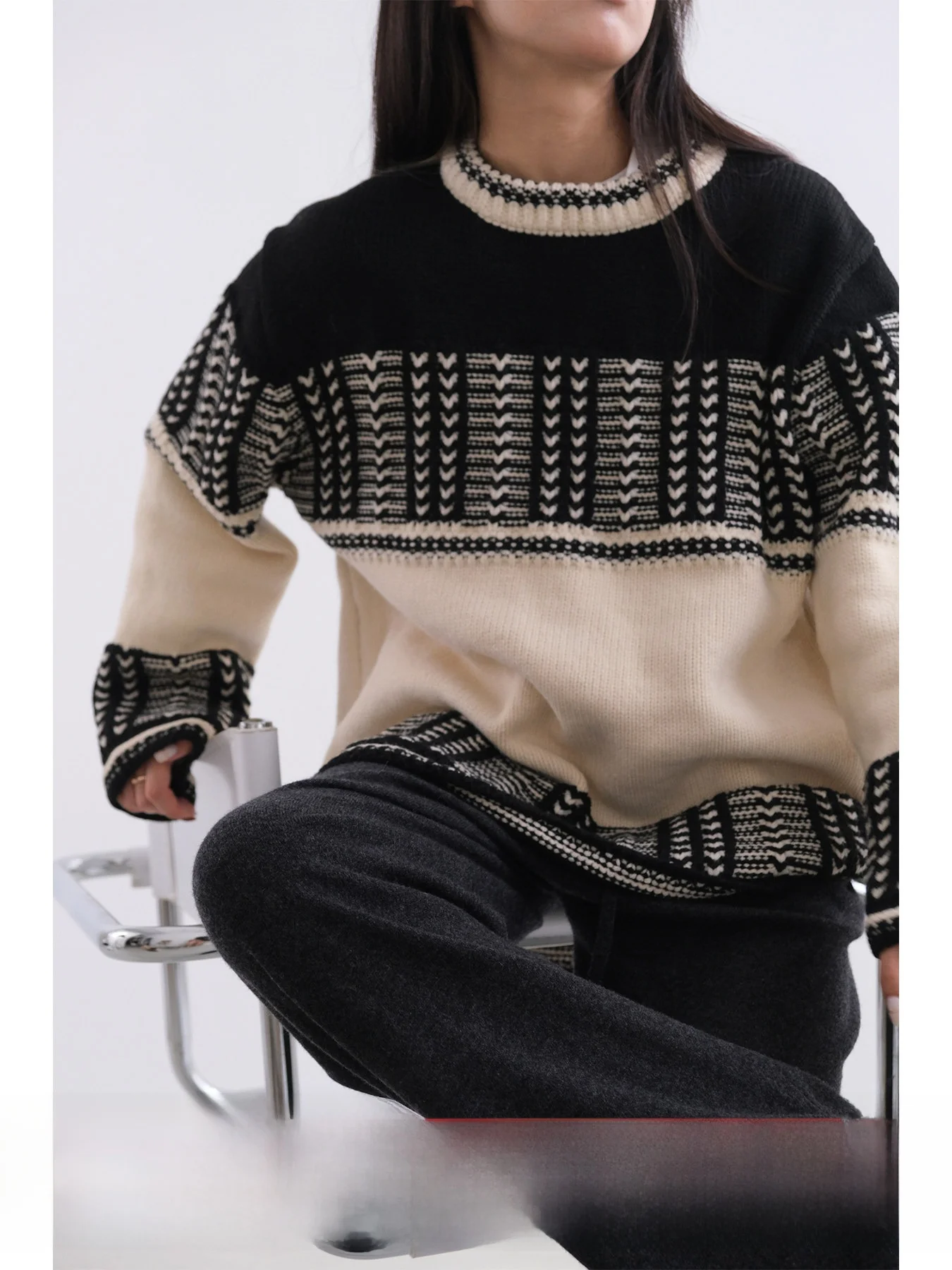 

Теплый вязаный свитер женский с круглым вырезом, длинными рукавами, бахромой и цветочным узором, осенне-зимний, модный, для повседневной носки