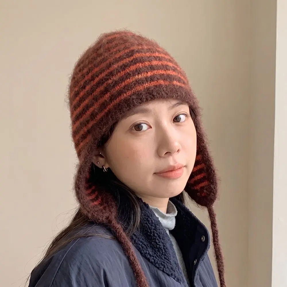 Niedliche Ohrenklappmütze im koreanischen Stil, Plüschmütze aus Kaninchenfell, gestrickte Mütze in Uni-Farbe mit Hasenohren, Ohrenmütze für Mädchen – Detail 2