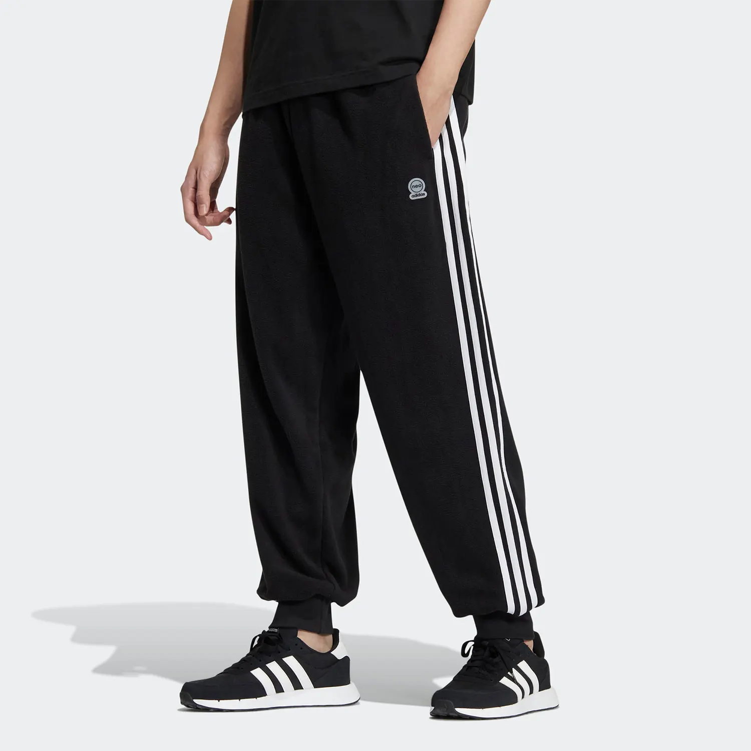 

Оригинальные мужские флисовые джоггеры Adidas NEO HN8738 Новый дизайн