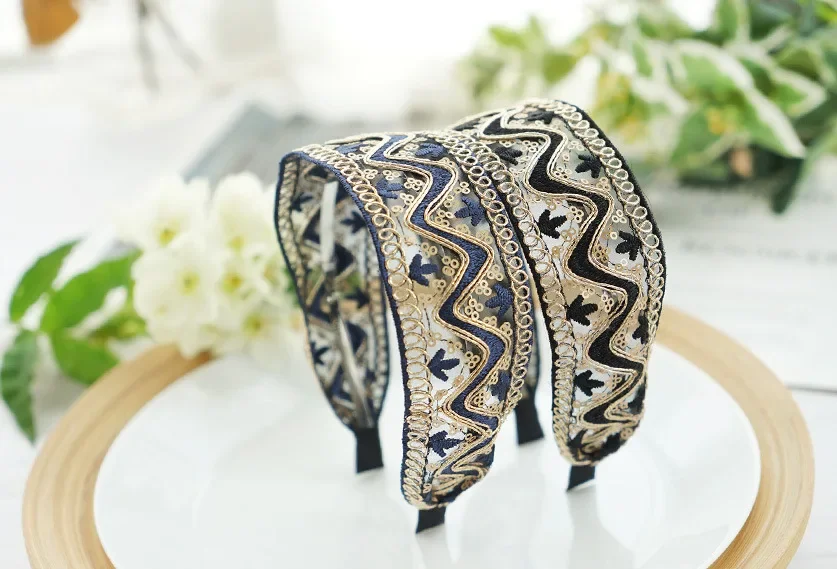 Embroidery Flowers Retro Hairbands for Women Hair Accessories Korea Gold Wire Hair Band Hair Bows Crown Headbands 2024