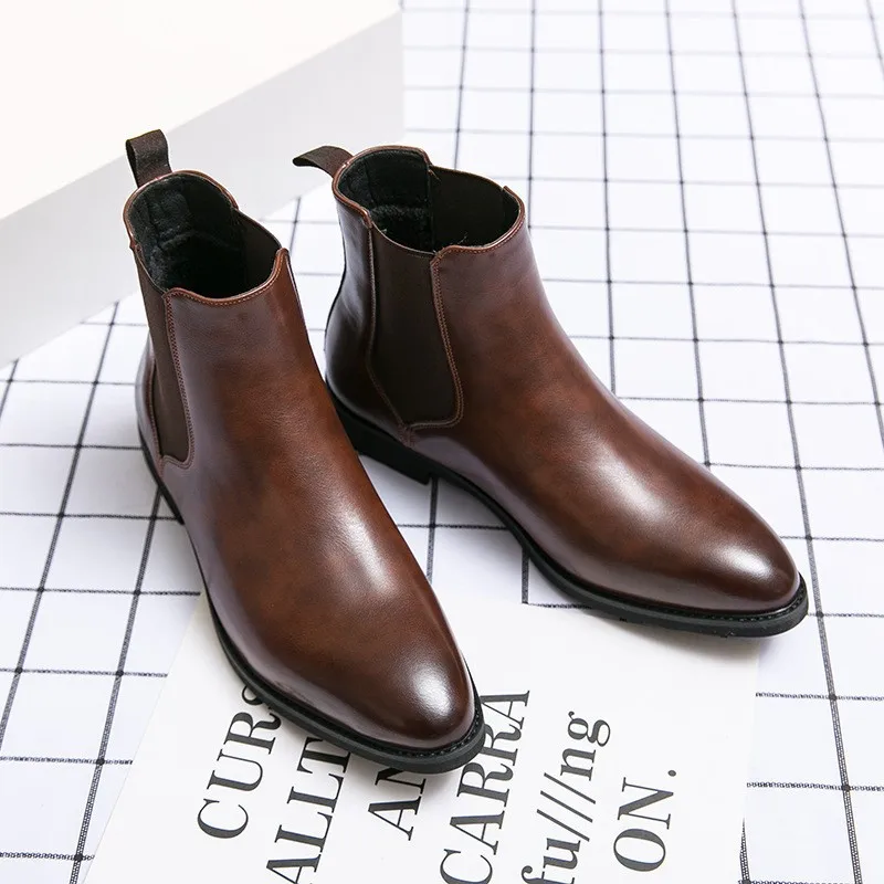 Nuevas botas Chelsea, zapatos para hombre, PU, moda marrón, versátiles, informales, de negocios, estilo británico, ropa de fiesta callejera, botines clásicos C1240