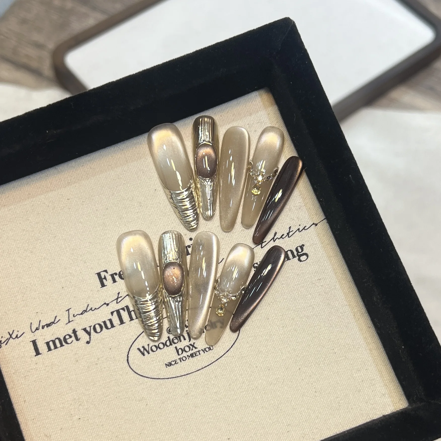 

10pcs Brown Long Almond False Nails Glitter Wearable with French Design Fake Nails Full Press on Nails Ins Party Nails Tips Art