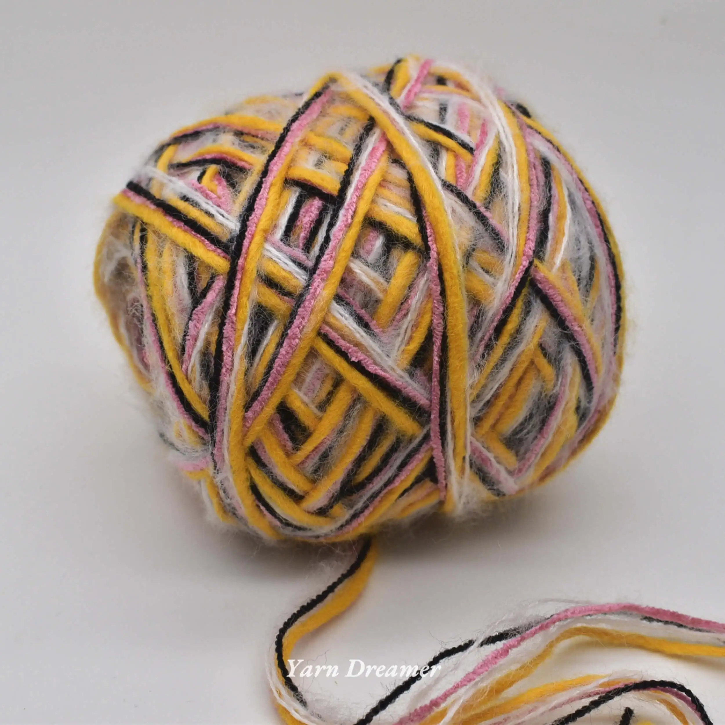 

Fluffy Crochet Yarn Yellow Multicolored Thick Yarn for Crochet Wool Velvet Chenille Knitting Yarns Cotton crochet accessories