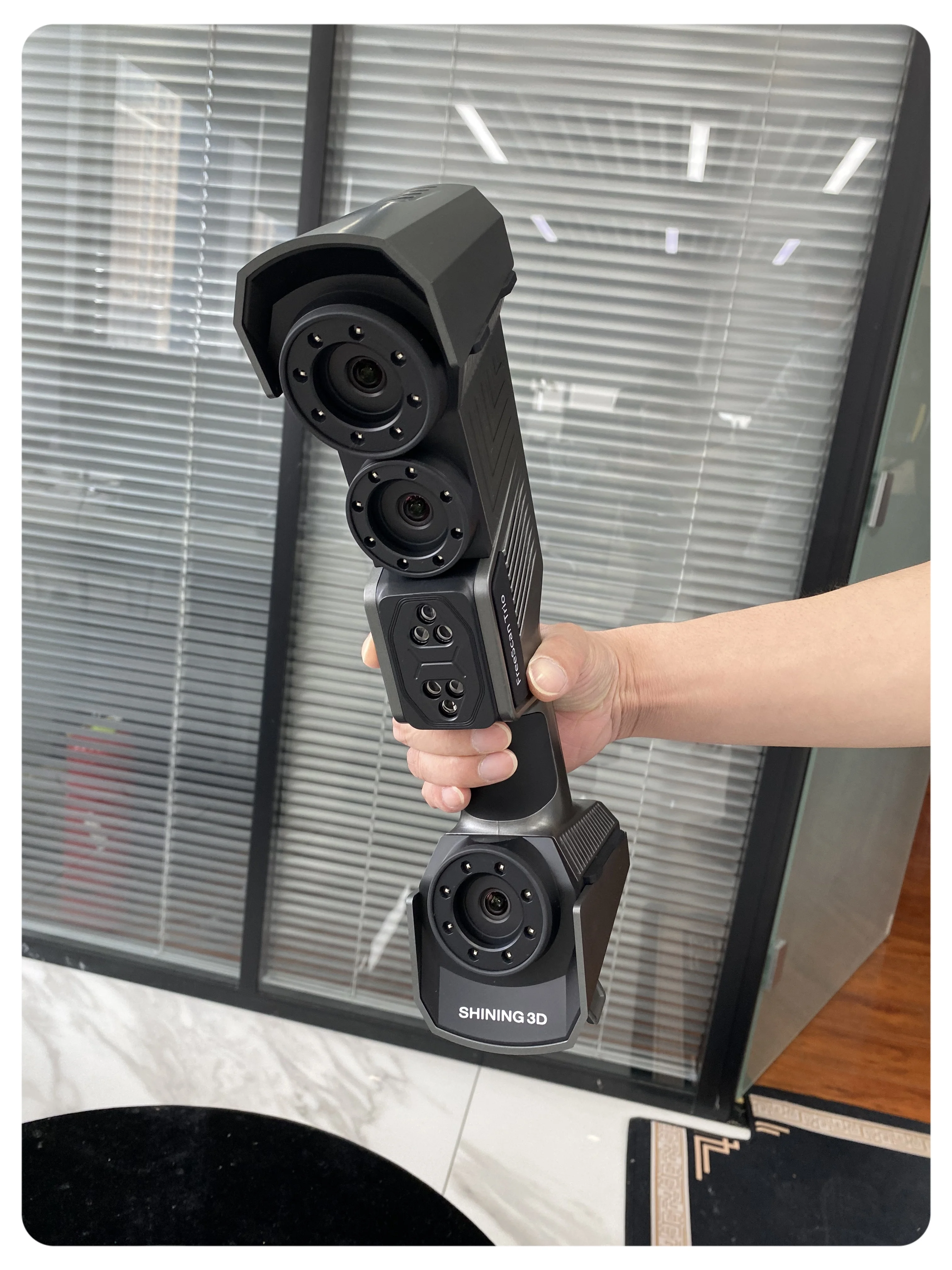 ماسح ضوئي محمول من النوع ثلاثي الأبعاد لامع FreeScan Trio 3d Las er الماسح الضوئي للوجه لجسم الإنسان