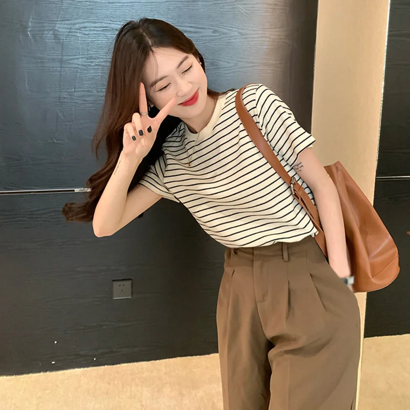 Summer Fashion Korean Edition Retro Summer Round Neck Stripe Loose Casual Student Short Sleeve T-shirt Top Apricot