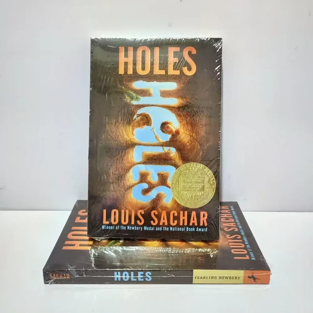 

Holes (Treasure-Hunting Kid Edition): A Newbery Award-Winning Novel by Louis Sachar