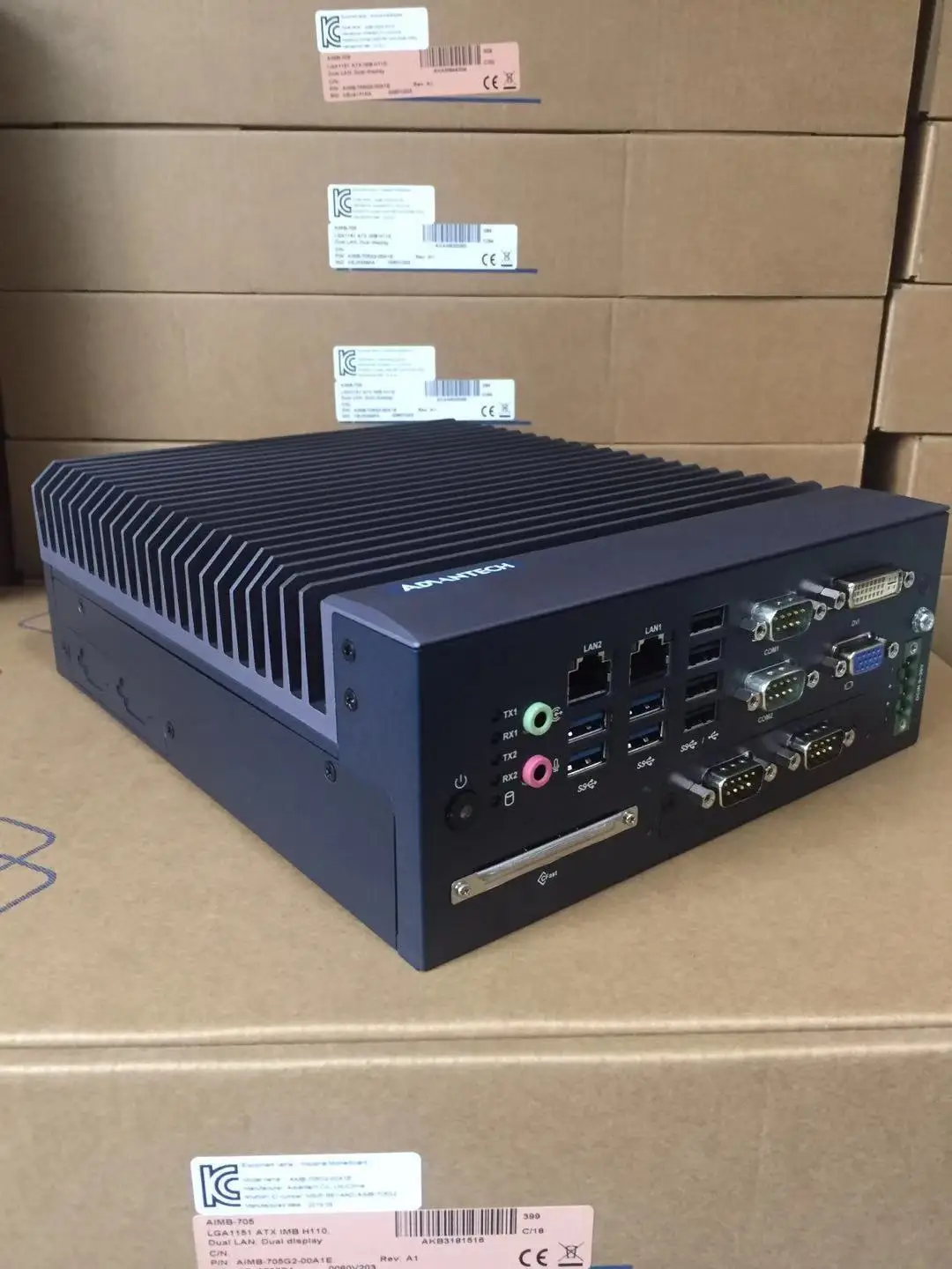 Advantech fanless embedded industrial computer MIC-7700H-00A2 770Q 770H V3W industrial computer