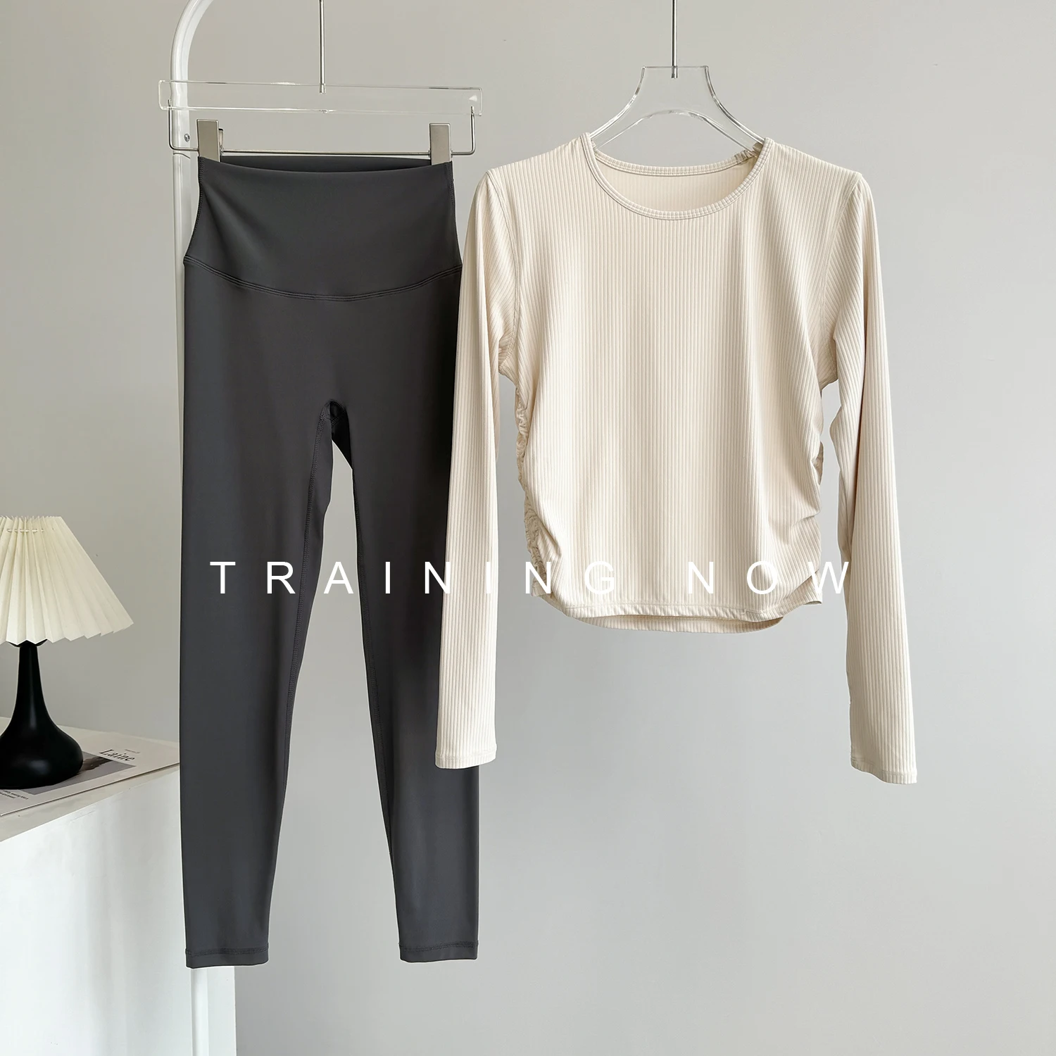 

Morning running suit for women in autumn and winter fashionable and good-looking yoga clothes quick-drying long-sleeved