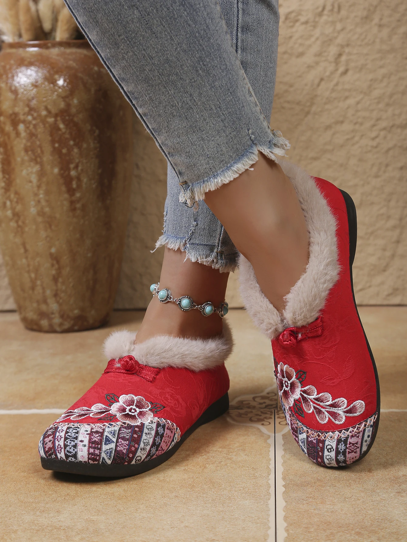 Damen Winterstiefeletten im chinesischen Stil, bestickt, aus Baumwolle, mit flauschigem Kragen, Fleece-gefüttert, zum Hineinschlüpfen, flach, rutschfest, warm, ethnische Freizeitschuhe – Detail 19