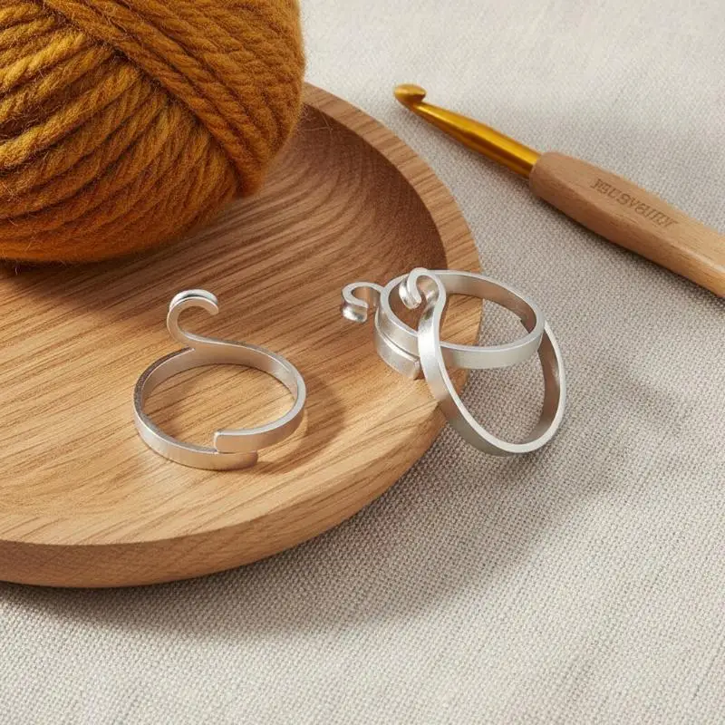 2pcs Adjustable Knitting Crochet Loop Ring Knittied Yarn Guide Finger Faster Holder Thimble Crocheters Thread Ring Sewing Tools
