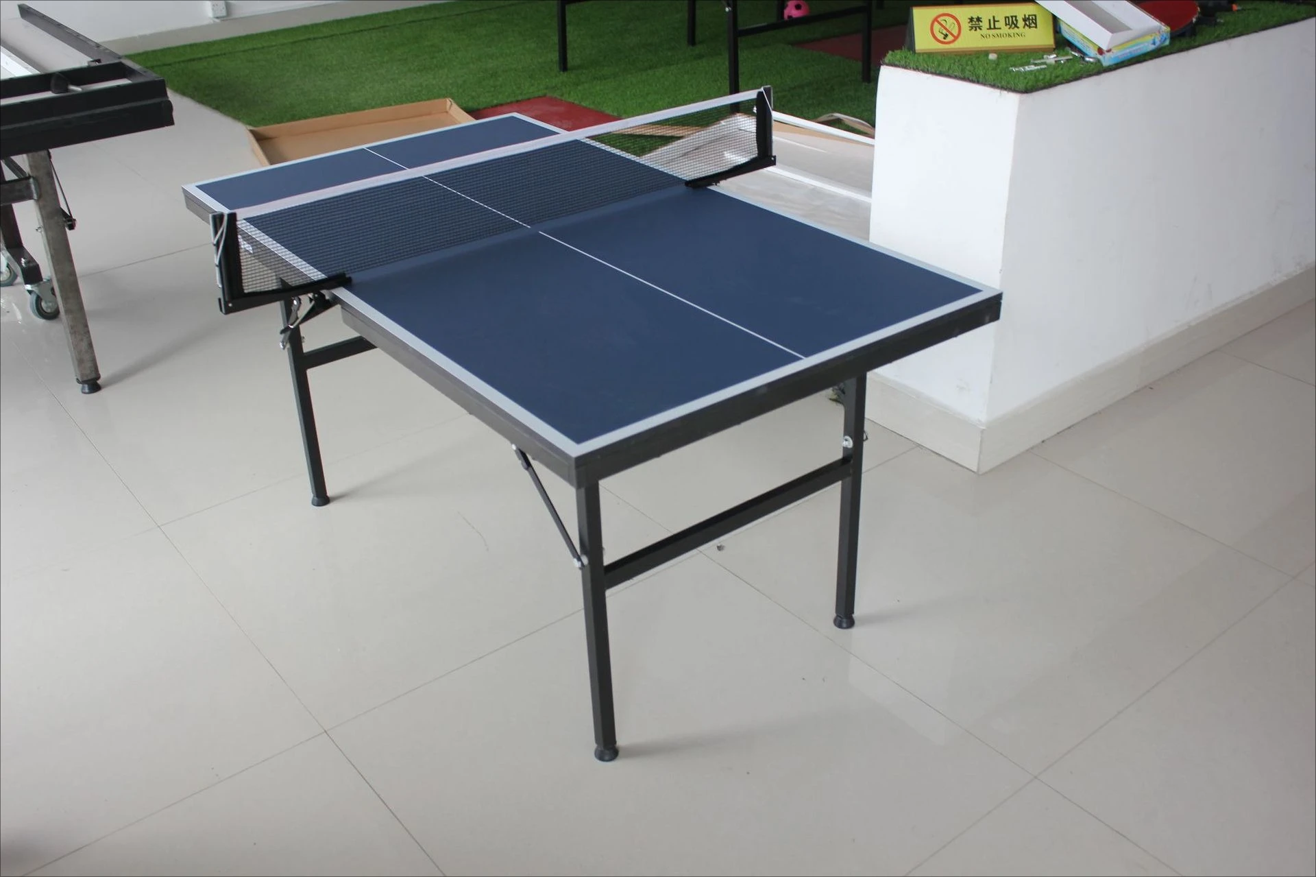 

Indoor table tennis table for household use, mini folding table tennis table