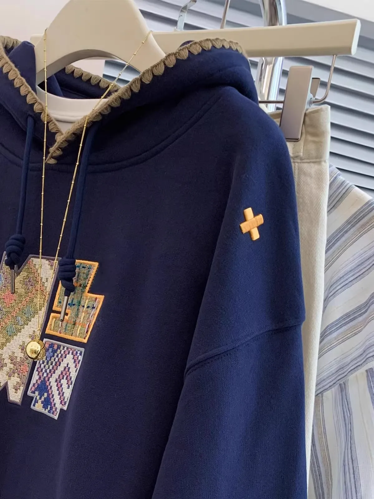 เสื้อฮู้ดไซส์ใหญ่สำหรับผู้หญิง 240 ปอนด์ 300 ปอนด์ แบรนด์สุดฮิต สไตล์เกาหลี แฟชั่นฤดูใบไม้ผลิ ฤดูใบไม้ร่วง เสื้อแจ็คเก็ตแขนยาว