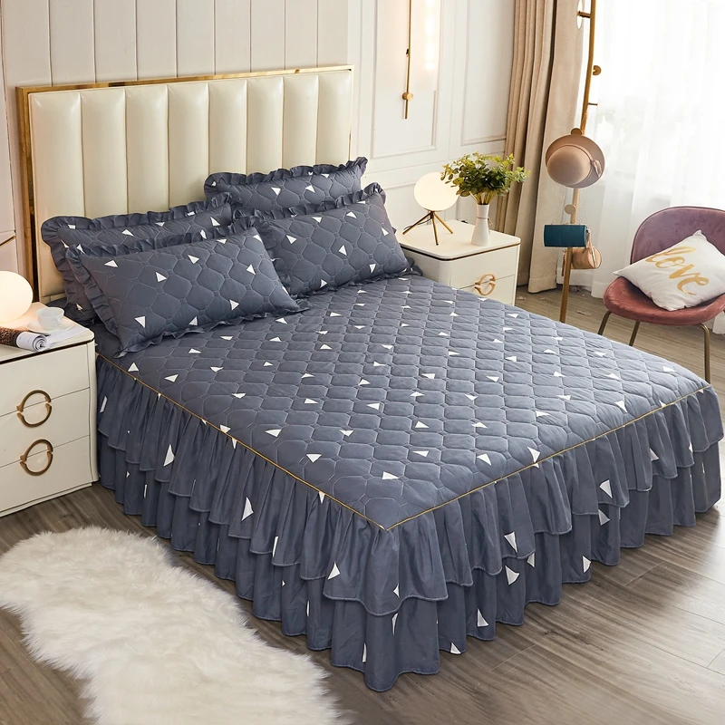 Geometric Bed Skirt Set, Quilting Bedspread Dust Ruffle Bed Skirts Non-Slip Queen King Size Wrinkle and Fade Resistant Coverlet