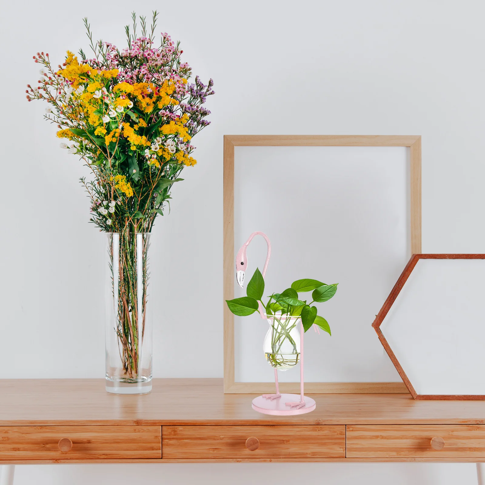 

1Pcs Creative Iron Flamingos Glass Hydroponic Vase Desktop Plant Display Vase Home Office Decor Glass Vases Home Decor