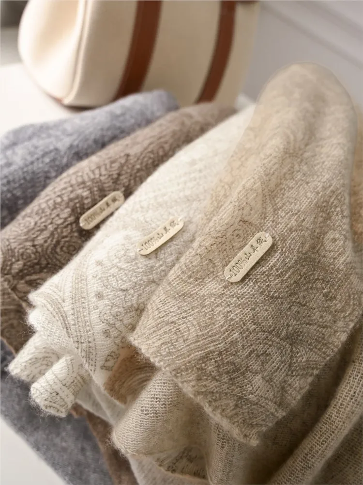 A light and thin velvet scarf an air-conditioned room shawl paired with new summer for women