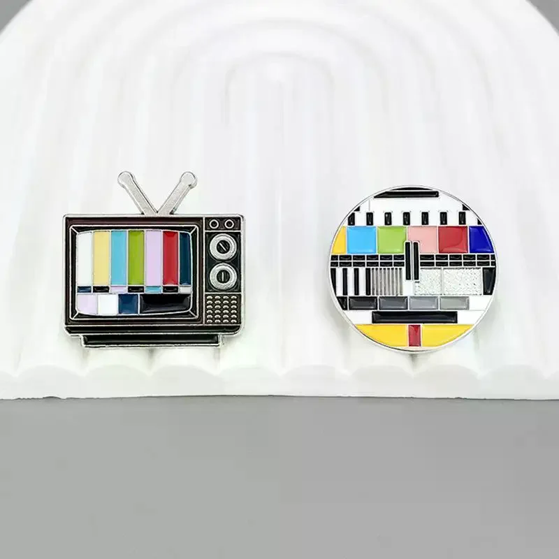 80s Vintage Cable Television TV Shape Brooches Colour Enamel Pins No Signal TV Television Brooch Parents Friend Badge Jewelry