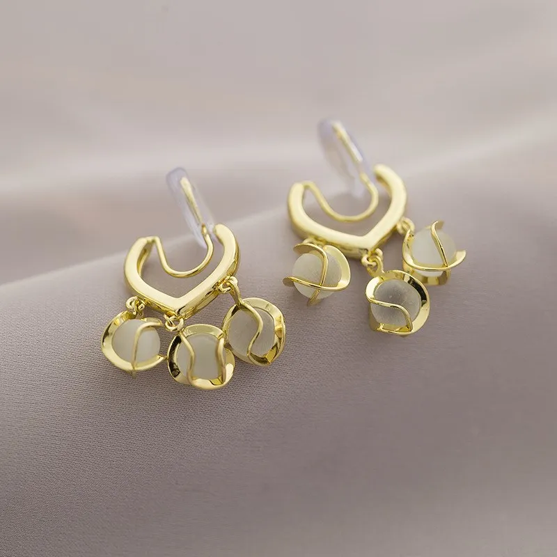 

French Chic 's Eye Lily of the Valley Engs Women Fashion Jewelry Ear Cuffs Elegant Stylish under 100 Subject Material