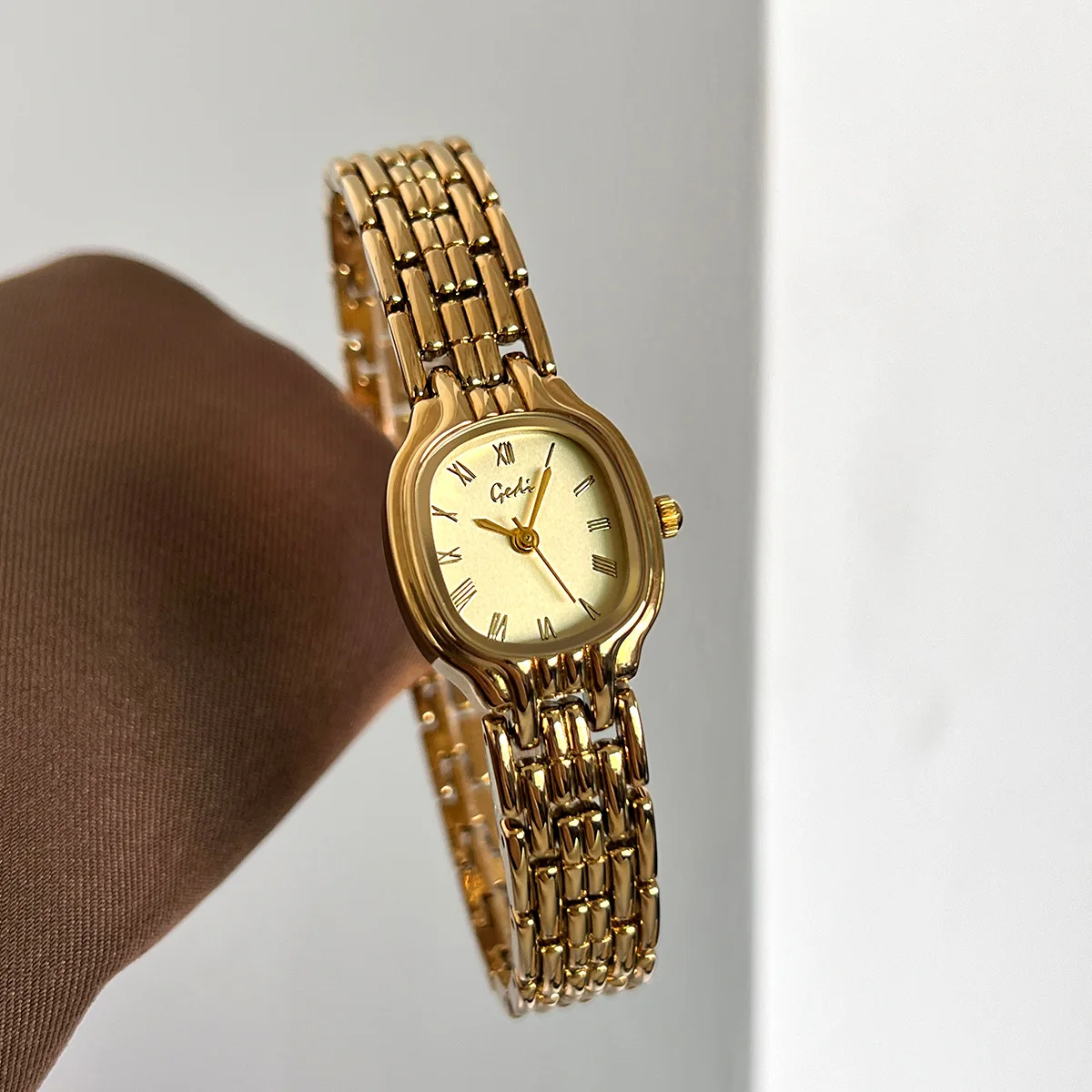 New Light Luxury Beimu Women's Watch Small Square Fashion Waterproof Quartz Hand Linked List Advanced Sensation Sugar Design