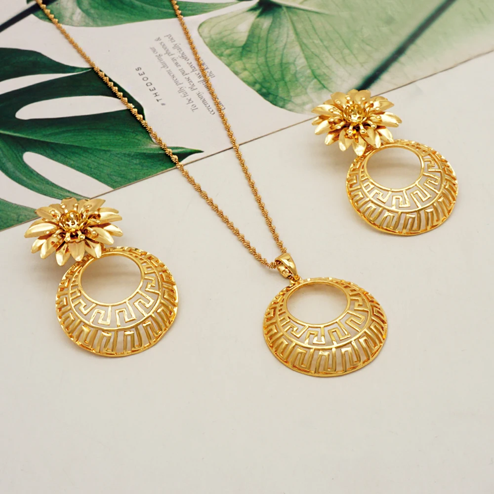 Women's Gold Color Necklace Set with Stud Earrings, Lightweight
