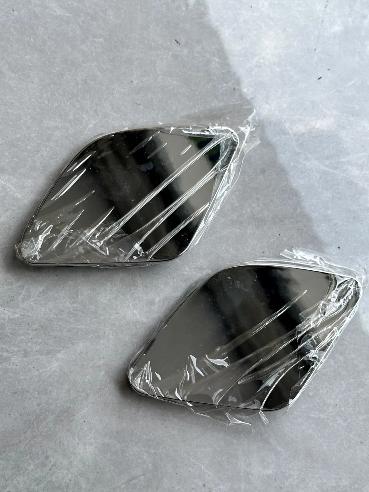 

2 PCS FOR ISUZU GIGA TRUCK BUMPER GRILLE PARTS