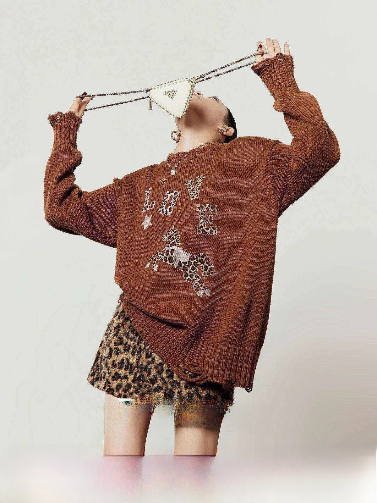 

Love Coffee Color Sweater Women's Loose Printed Retro round Neck Top Spring 2026 New Arrival Knitted Long Sleeve