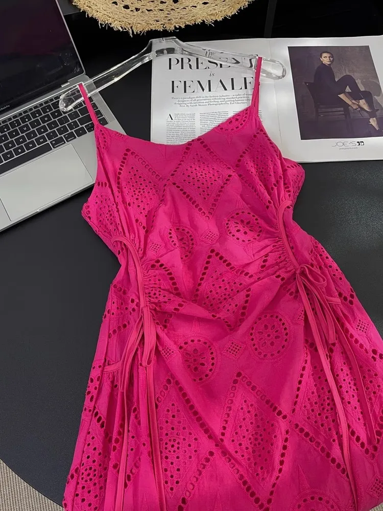 Robe élégante brodée Rose rouge pour femmes, sans manches, à bretelles, vêtements de fête de vacances, col en v, Chic, moulante, été