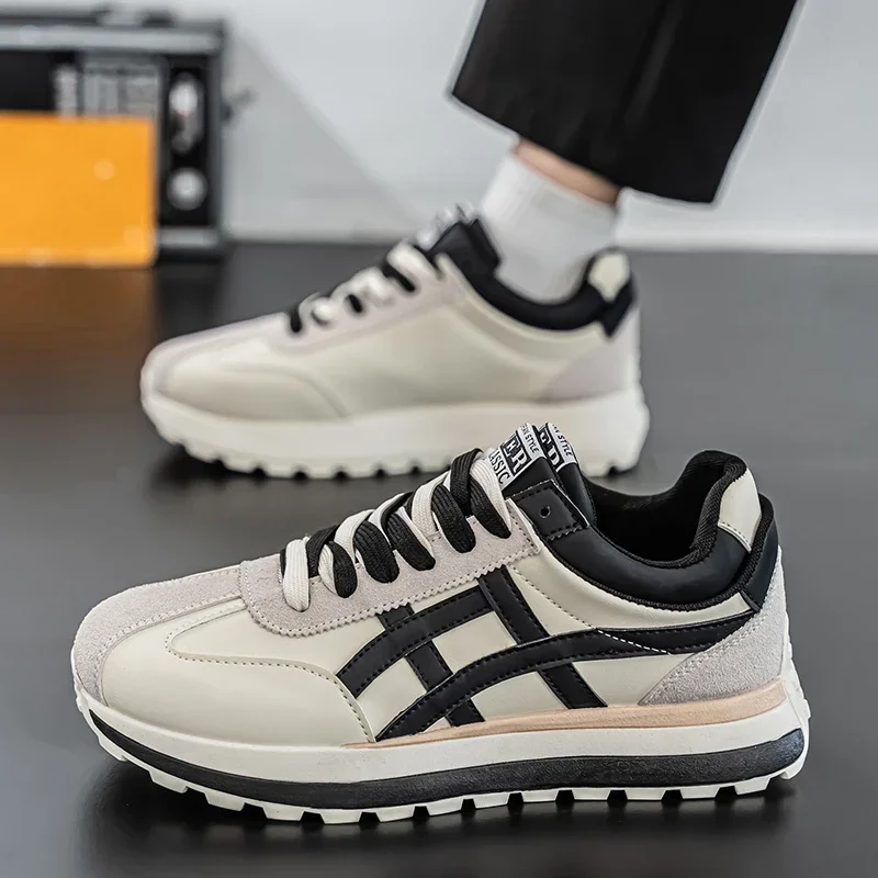 أحذية رياضية عصرية غير قابلة للانزلاق للاستخدام الخارجي Preppy كاجوال ذات ملمس قابلة للتنفس وناعمة ومريحة وغير قابلة للانزلاق ومقاومة للاهتراء أثناء التنقل اليومي