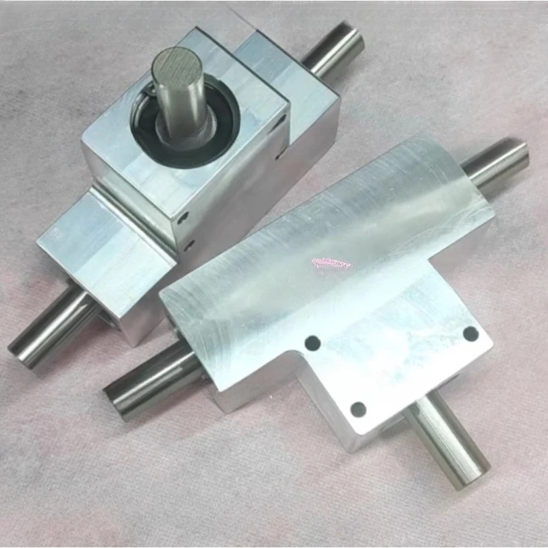 Small Speed Ratio 1:1 Single/Dual Output Shaft Diameter 15mm 90 Degree Commutator Corner Spiral Bevel Gear Box