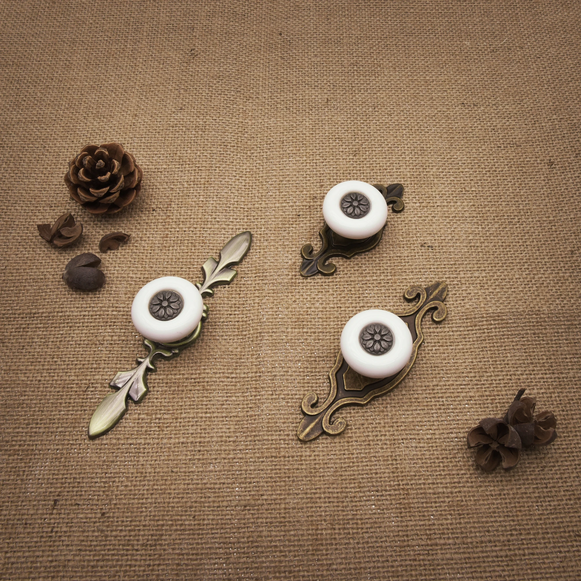 Ceramic Single Hole Knobs with Backplate for Drawer Antique Bronze Dresser Wardrobe Pulls White Creative Kitchen Cabinet Handles