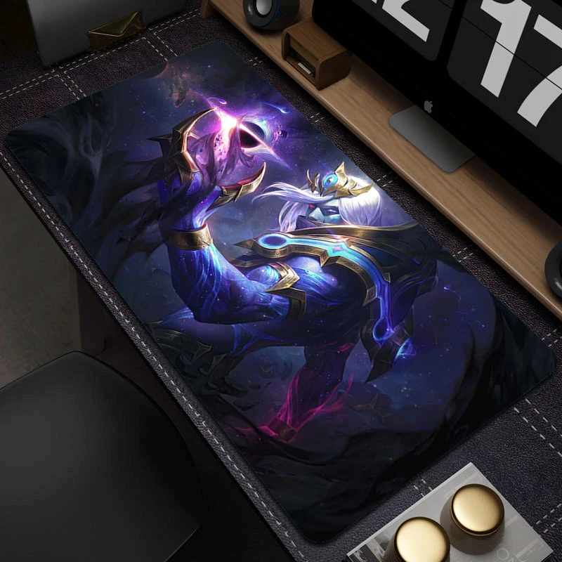 

Anime Non-Slip Large Gaming Mousepad HD Print Computer Keyboard Mat Dota 2 Mouse Pad Gamer Locking Edge Mouse Mat Game Desk Mats