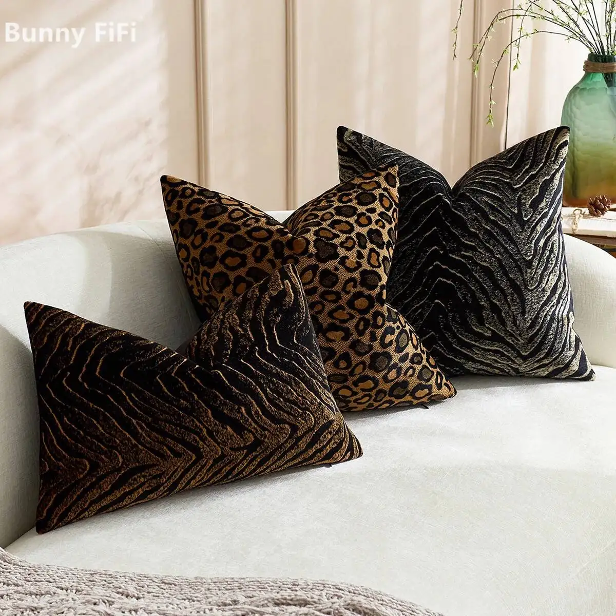 2pcs Velvet Zebra Leopard Pattern Decorative Cushion Cover Soft Jacquard Chenille Luxury Throw Pillow Cases For Sofa Bed Decor