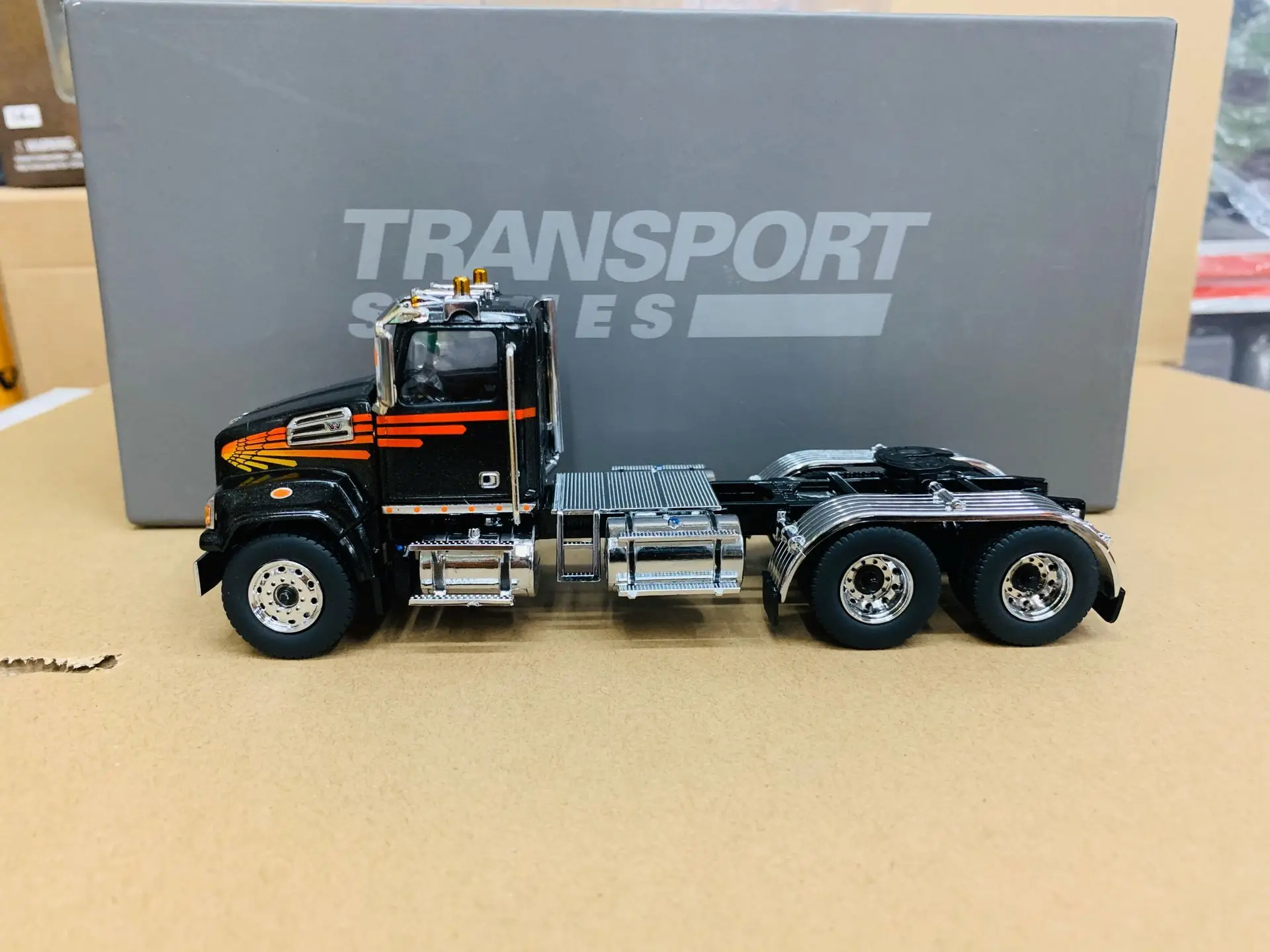 Western Star 4700 SF Tandem truck-Tractor 1:50 Scale By Diecast Masters 71036