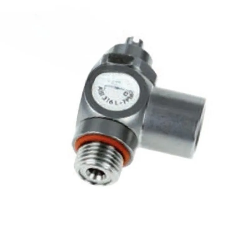 Bidirectional throttling speed control valve