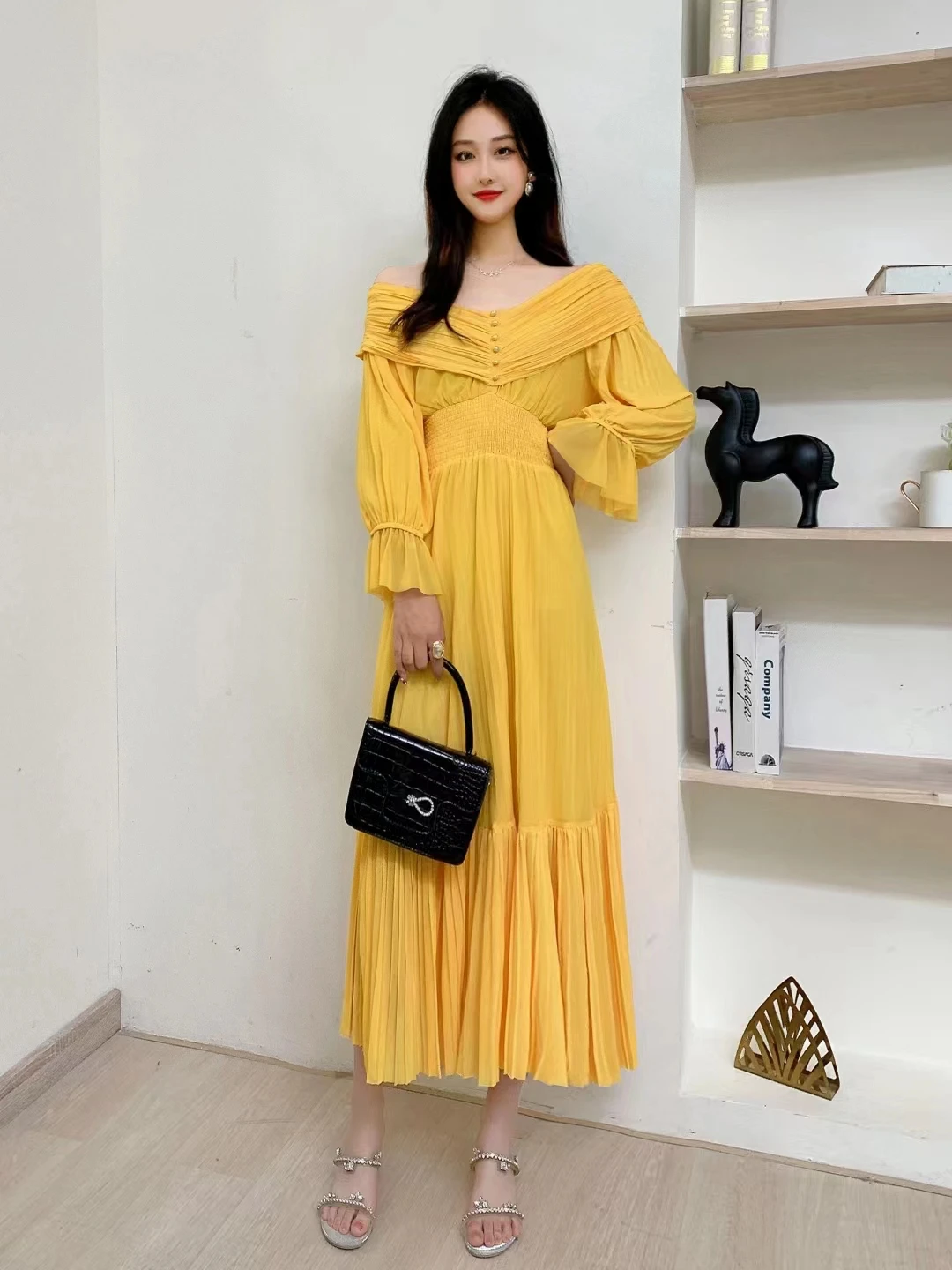 2023 New Spring Autumn Women Sexy Slash Neck Long Sleeve Slim Long Dress High Quality Fashion Designer Miyake Pleated Dress